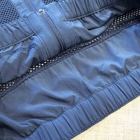 lululemon True Navy Relaxed Fit Mesh Jacket size 4 - Picture 7 of 11
